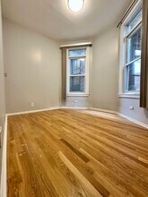 1123 N Hoyne Ave, Unit Unit 1 in Chicago, IL - Building Photo - Building Photo
