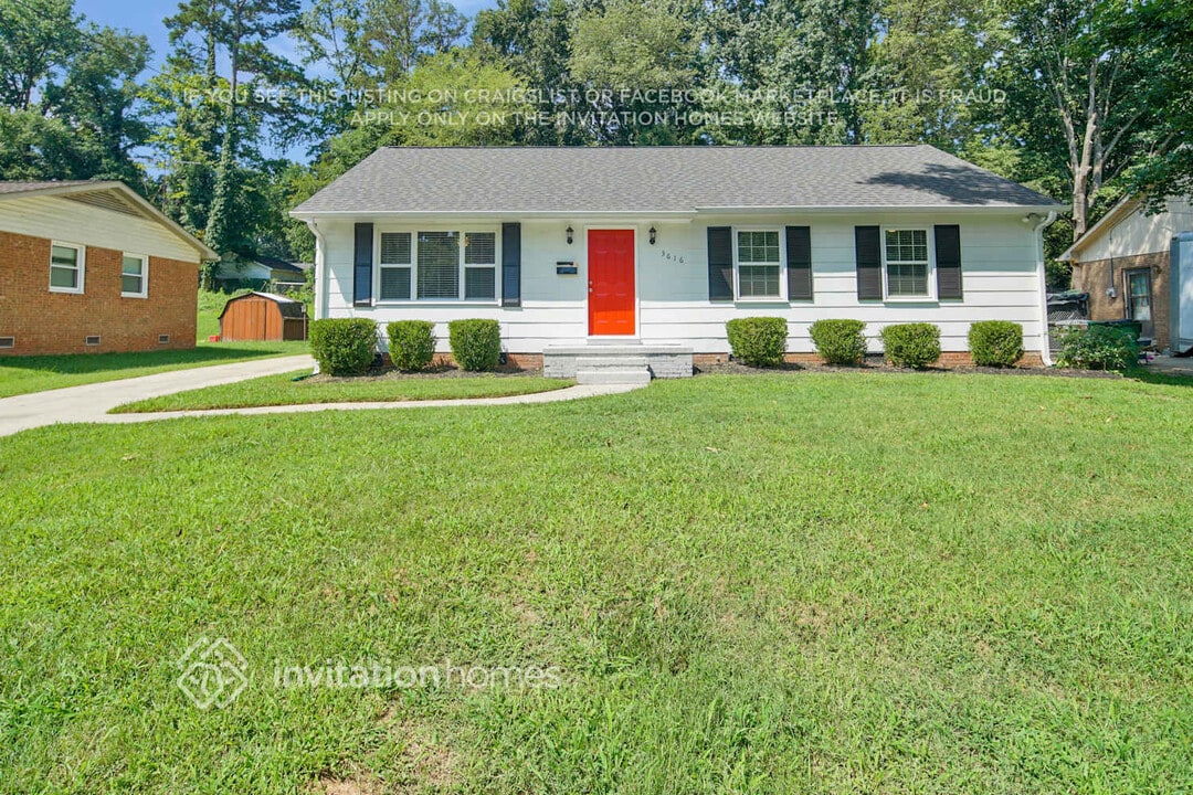 3616 Slagle Dr in Charlotte, NC - Foto de edificio