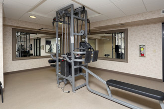 Ridgewood Park Apartments in Parma Heights, OH - Building Photo - Interior Photo