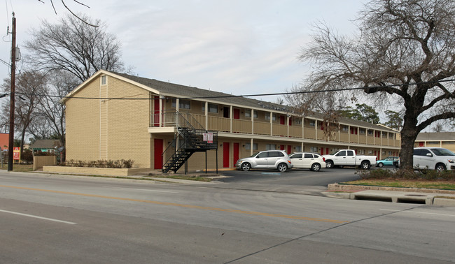 Avenue Las Brisas in Houston, TX - Foto de edificio - Building Photo