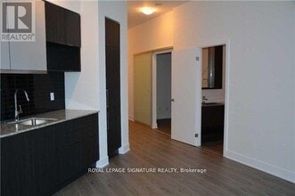 99 The Donway W in Toronto, ON - Building Photo - Building Photo