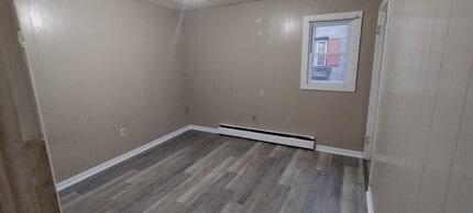 261 William St, Unit 1 in Geneva, NY - Foto de edificio - Building Photo