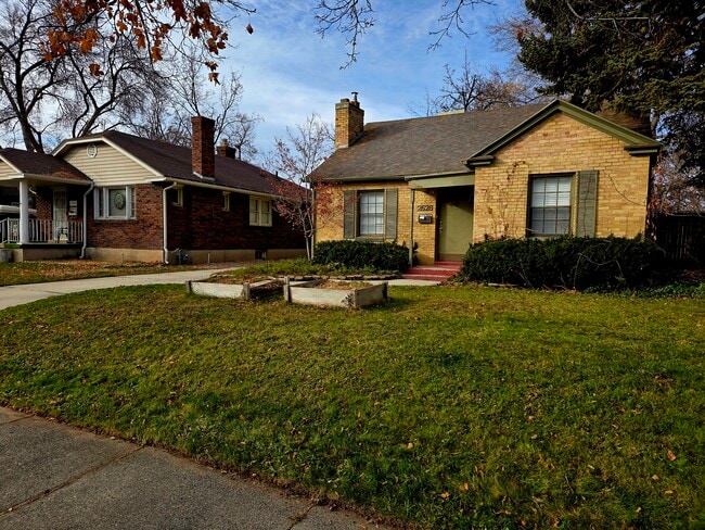 2528 Beverly St E in Salt Lake City, UT - Building Photo - Building Photo