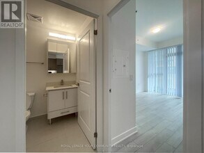 75 Oneida Crescent in Richmond Hill, ON - Building Photo - Building Photo