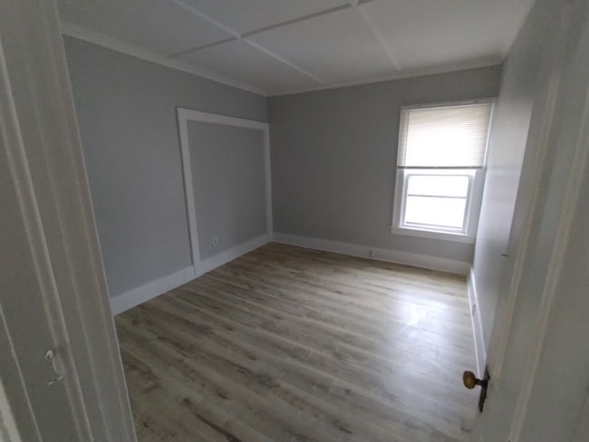 246 W 6th St in Oswego, NY - Foto de edificio - Building Photo