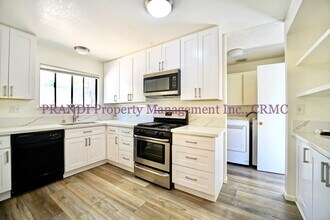 319 Sylvia Way in San Rafael, CA - Building Photo - Building Photo
