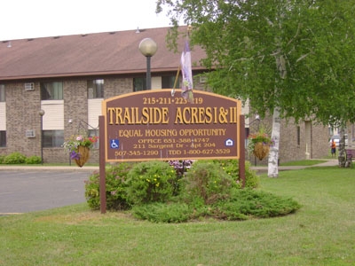 Trailside Acres 1 in Red Wing, MN - Foto de edificio