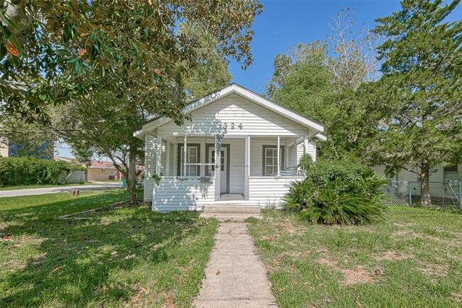 property at 324 Pecan St