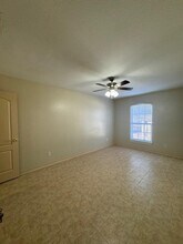 1020 Dicky Ln in Laredo, TX - Building Photo - Building Photo