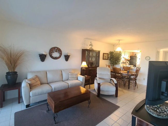 property at 1018 Manatee Rd