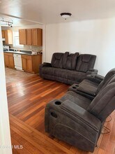 200 Mohawk St, Unit 1 in Cohoes, NY - Foto de edificio - Building Photo