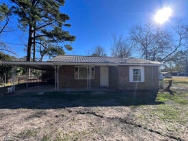 2007 Creswell St in Waycross, GA - Building Photo