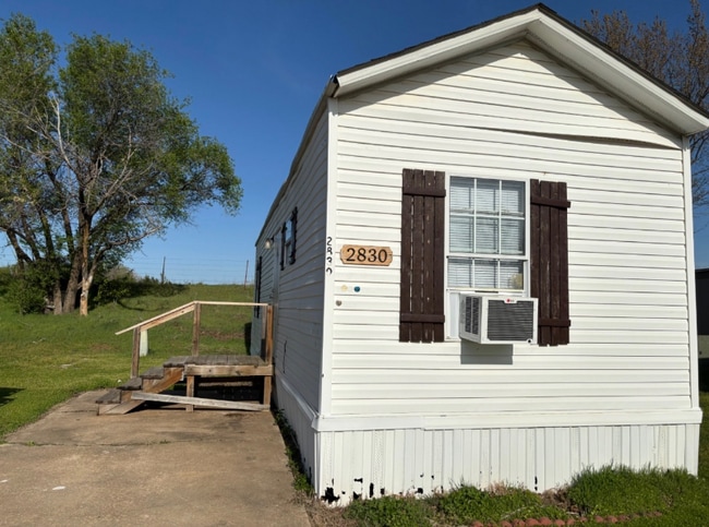 property at 2830 Mark Cir