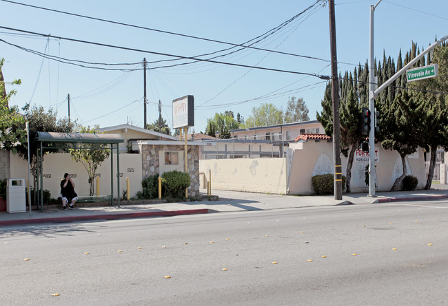 4736 Florence Ave in Bell, CA - Building Photo - Building Photo