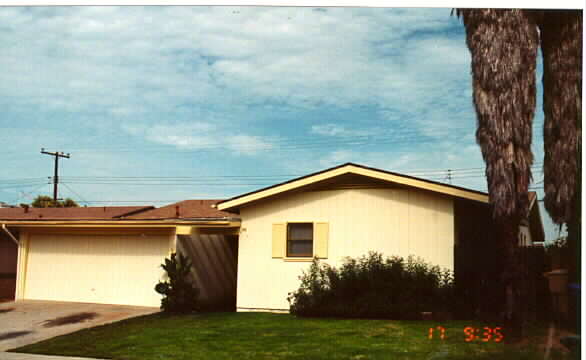 725-729 Empire Ave in Ventura, CA - Building Photo - Building Photo