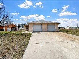 2130 NE 8th Pl in Cape Coral, FL - Building Photo