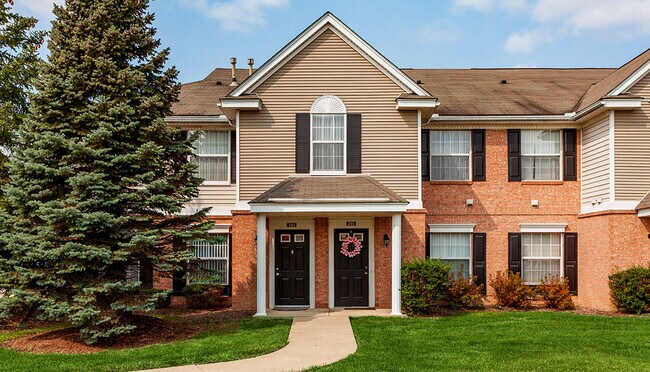 Canton Club Apartments - Canton, MI in Canton, MI - Foto de edificio - Building Photo