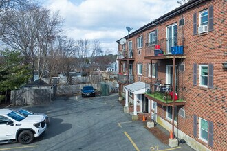 218 Beaver St in Framingham, MA - Building Photo - Building Photo