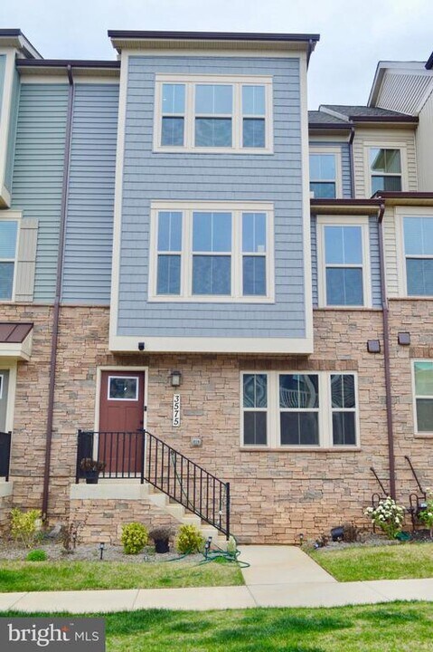 3575 Shady Pines St in Frederick, MD - Building Photo