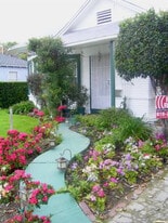5424 Troost Ave in North Hollywood, CA - Building Photo