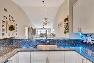 4693 Lucerne Lakes Blvd E in Greenacres, FL - Building Photo