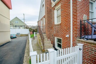 237 E Broadway in Long Beach, NY - Building Photo - Building Photo