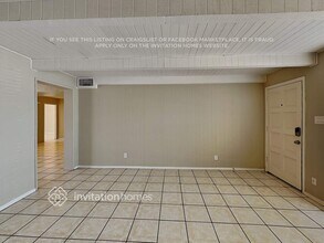 5501 W Heatherbrae Dr in Phoenix, AZ - Building Photo - Building Photo