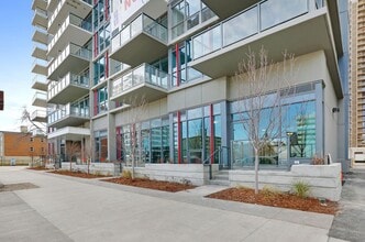 1215 Apartments in Calgary, AB - Building Photo - Building Photo