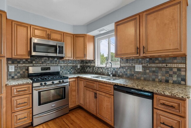 12464 Glengate Dr in Maryland Heights, MO - Building Photo - Building Photo