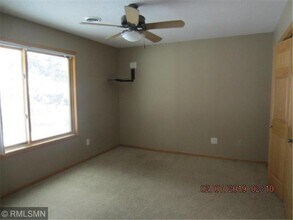 10304 Yates Dr N in Minneapolis, MN - Building Photo - Building Photo