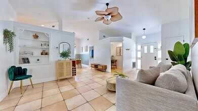 11805 W Fisherman Ln in Homosassa, FL - Building Photo - Building Photo