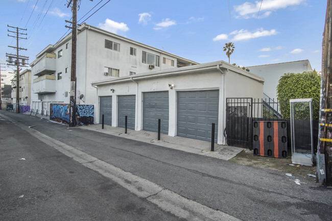 448 N Hayworth Ave in Los Angeles, CA - Building Photo - Building Photo