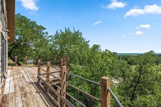 128 S Kaupo Dr in Bastrop, TX - Building Photo - Building Photo