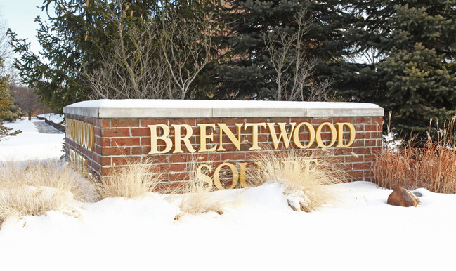 Brentwood Square in Ann Arbor, MI - Building Photo - Building Photo