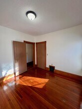 22 Temple St, Unit 2 in Somerville, MA - Building Photo - Building Photo