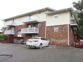 1178 Lois Ln in Radcliff, KY - Building Photo