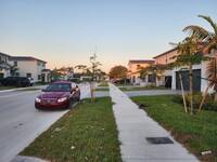 12729 SW 211th St, Unit Furnished Private Studio in Miami, FL - Foto de edificio - Building Photo