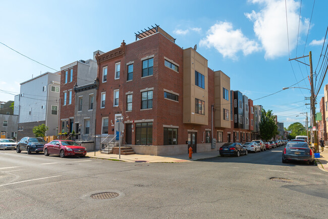 2352 Federal St in Philadelphia, PA - Building Photo - Building Photo