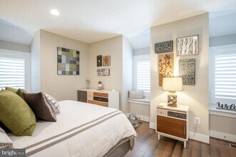 1126 N Stuart St in Arlington, VA - Building Photo - Building Photo