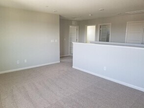 200 Uccello Way in Sacramento, CA - Building Photo - Building Photo