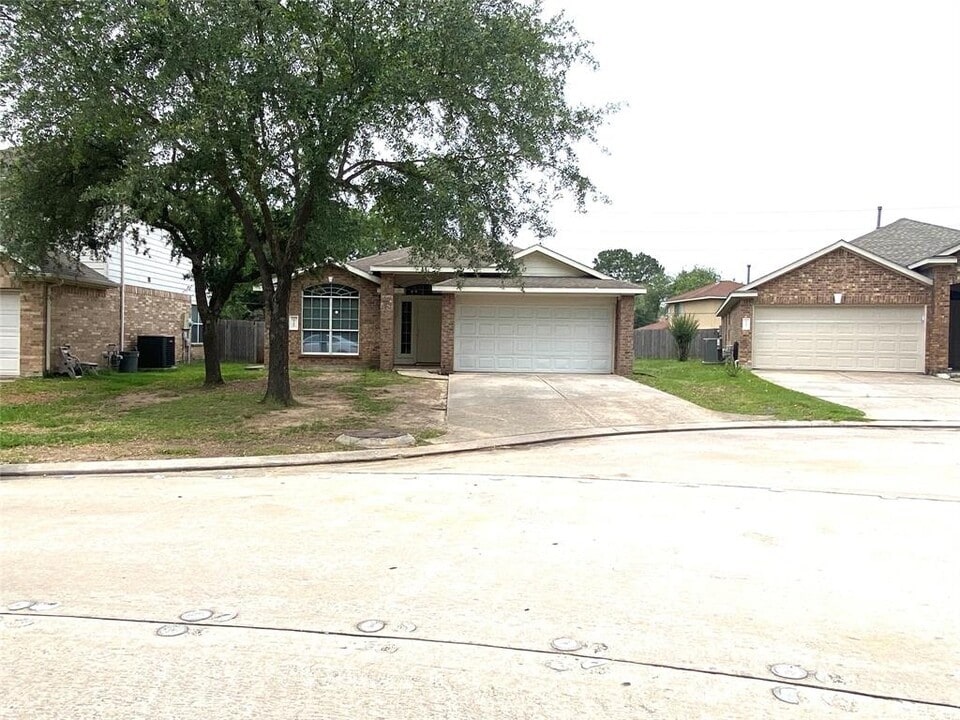 5106 Natasha Run Ln Photo