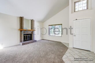 1936 Lake View Pl in Martinez, CA - Foto de edificio - Building Photo