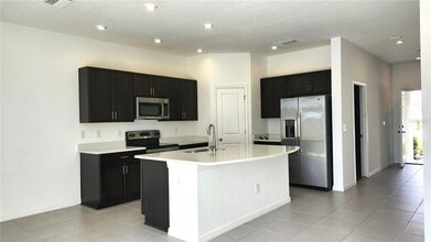 2322 Alee Ln in Wesley Chapel, FL - Building Photo - Building Photo