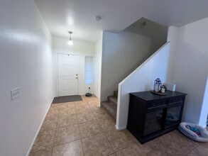 1397 S Longspur Ln in Gilbert, AZ - Building Photo - Building Photo