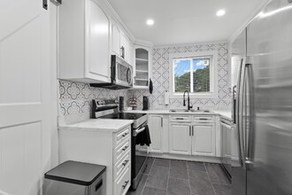 3021 Botany St in Charlotte, NC - Building Photo - Building Photo