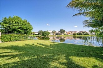 1561 NW 159th Ave in Pembroke Pines, FL - Building Photo - Building Photo