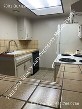 7301 Quailwood Dr in Bakersfield, CA - Building Photo - Building Photo