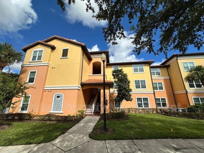 5467 Vineland Rd