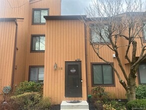 56 Hudson View Hill in Ossining, NY - Building Photo - Building Photo