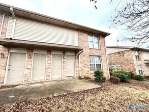 2016 Hobbs Rd SE-Unit -8 in Huntsville, AL - Building Photo - Building Photo
